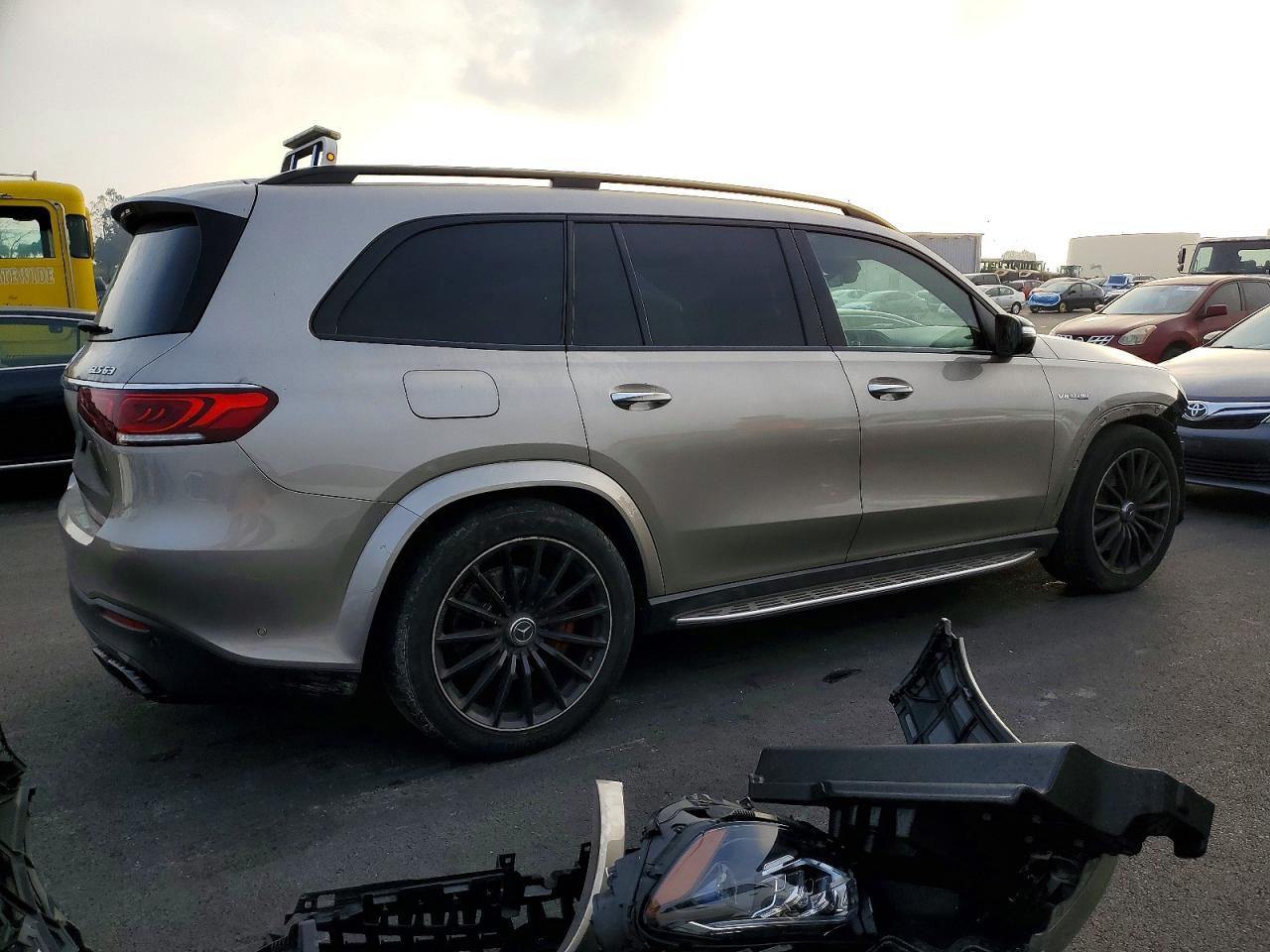 2023 MERCEDES-BENZ GLS 63 AMG 4MATIC photo 7