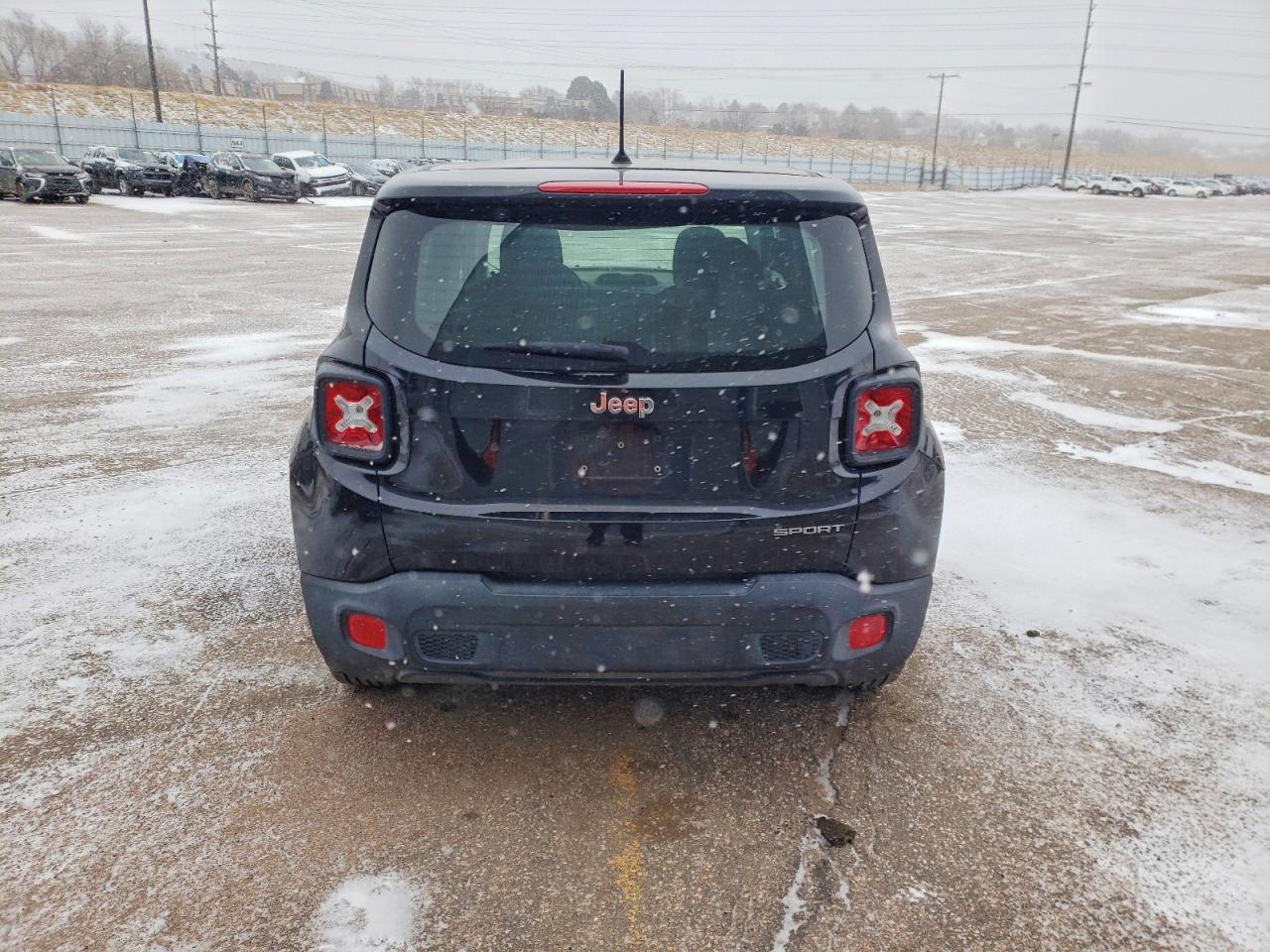 2017 JEEP RENEGADE SPORT photo 6