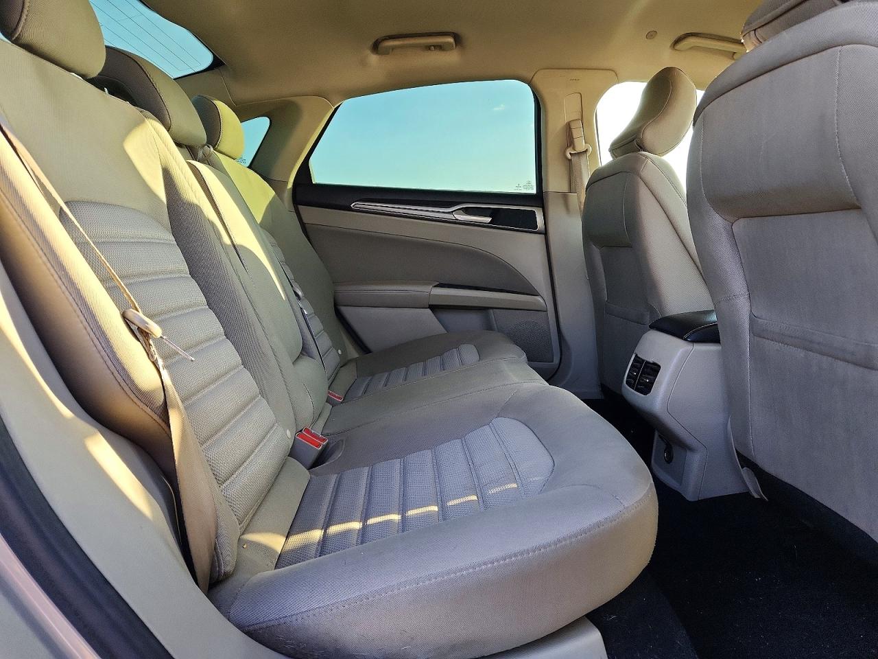 2019 FORD FUSION SE photo 19