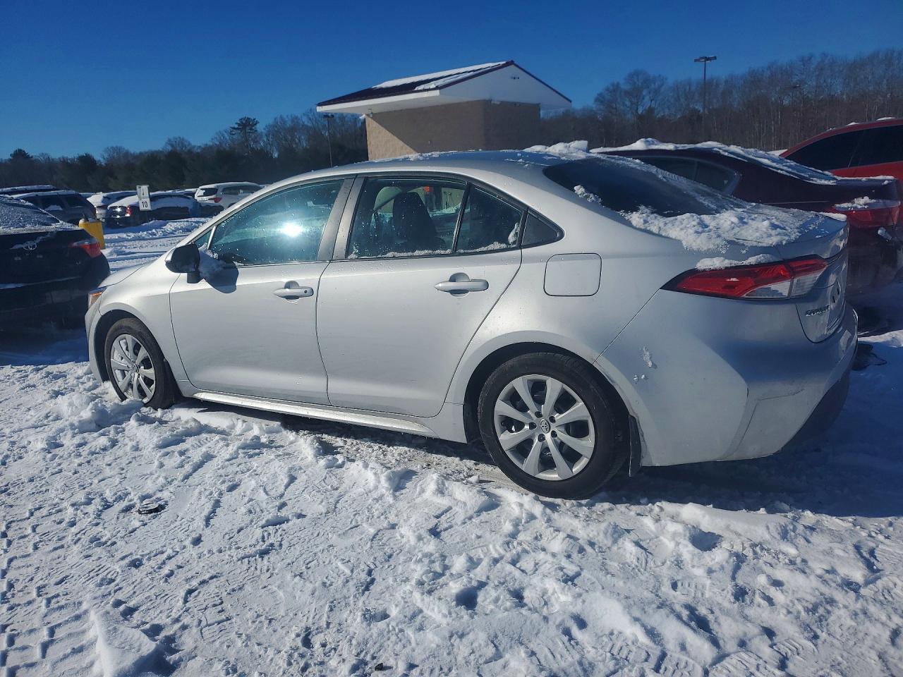 2023 TOYOTA COROLLA LE photo 3