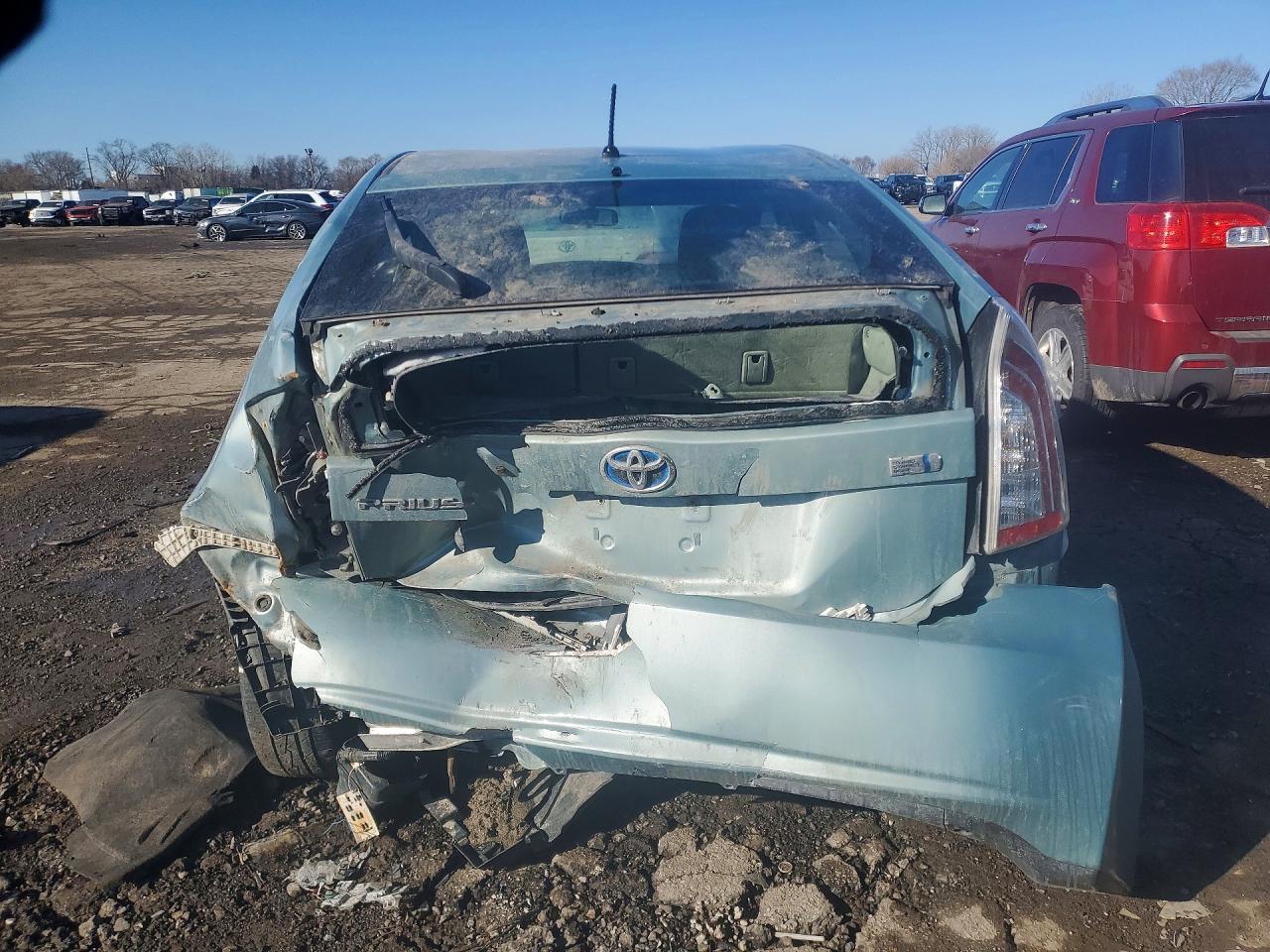 2014 TOYOTA PRIUS TWO photo 16
