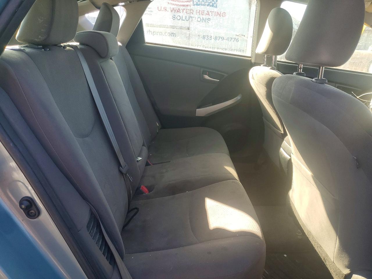 2014 TOYOTA PRIUS TWO photo 28