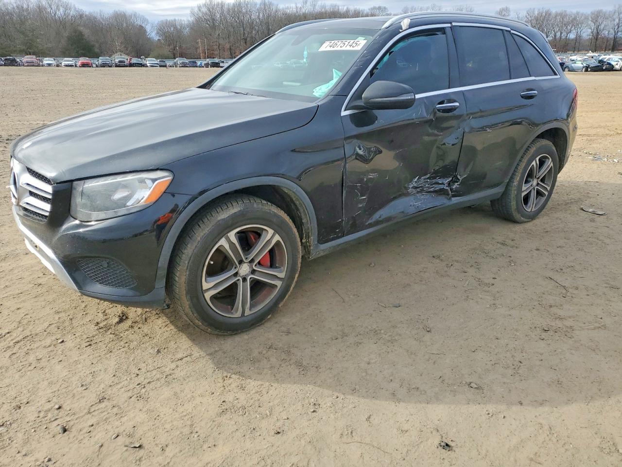 2017 MERCEDES-BENZ GLC