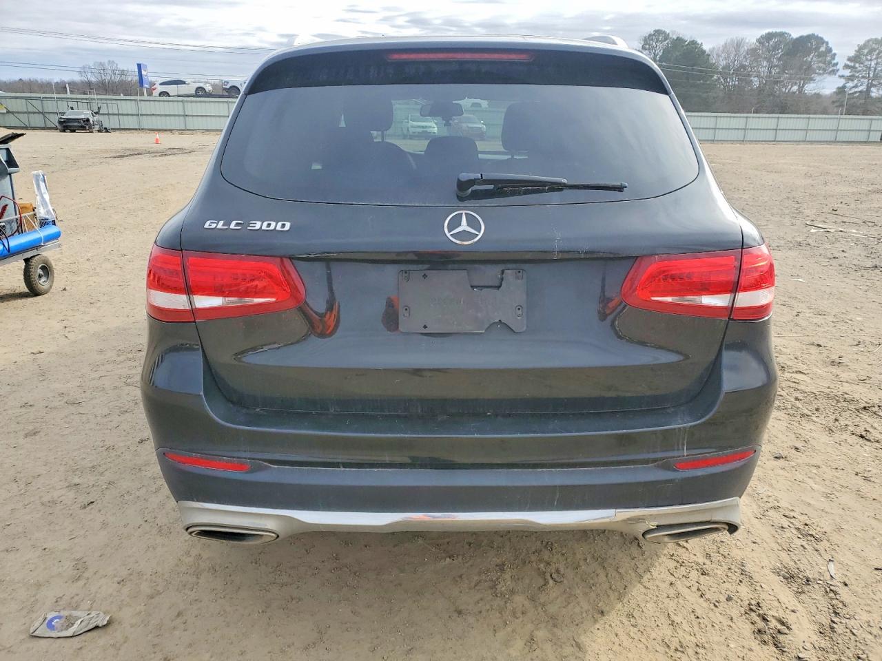 2017 MERCEDES-BENZ GLC 300 photo 11