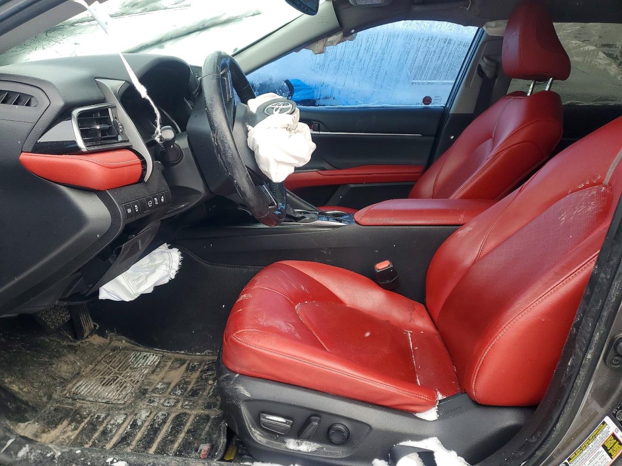 2022 TOYOTA CAMRY XSE photo 13