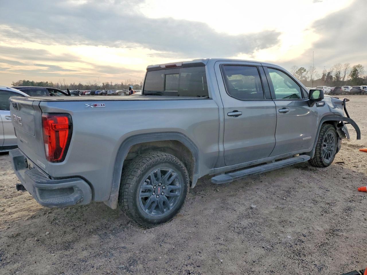 2025 GMC SIERRA K1500 ELEVATION photo 5