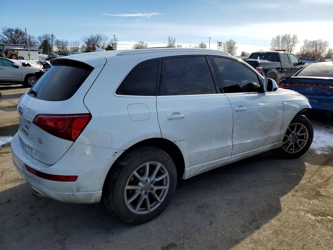 2012 AUDI Q5 PREMIUM PLUS photo 3
