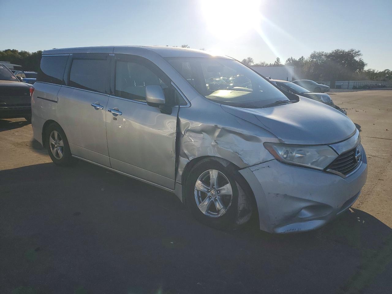 2015 NISSAN QUEST S photo 10
