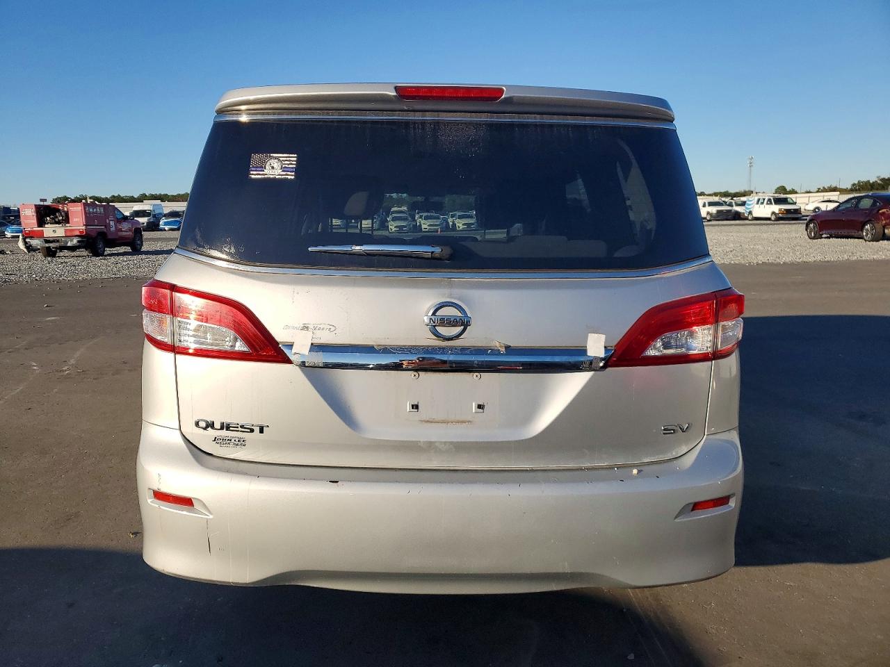 2015 NISSAN QUEST S photo 16