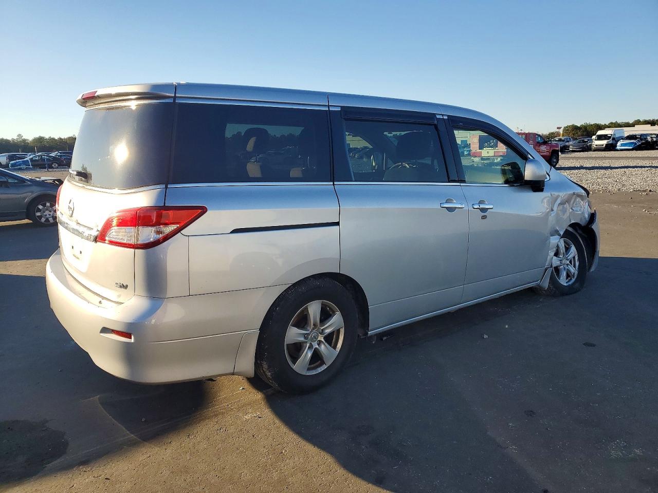 2015 NISSAN QUEST S photo 7