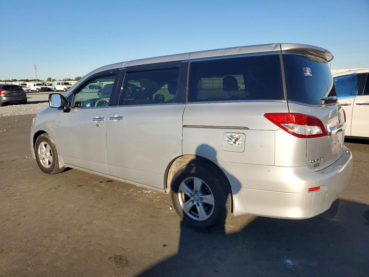 2015 NISSAN QUEST S photo 4