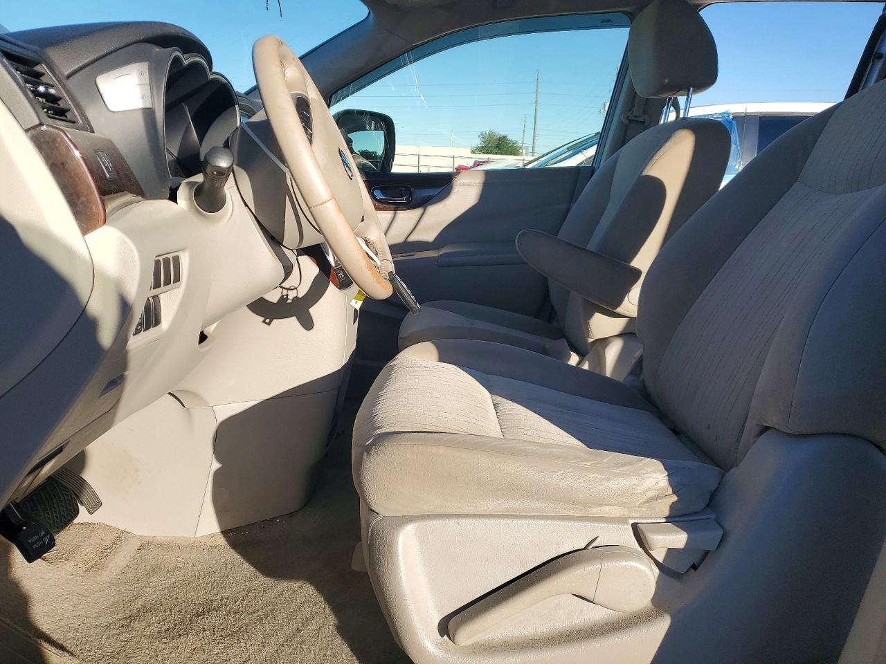 2015 NISSAN QUEST S photo 19