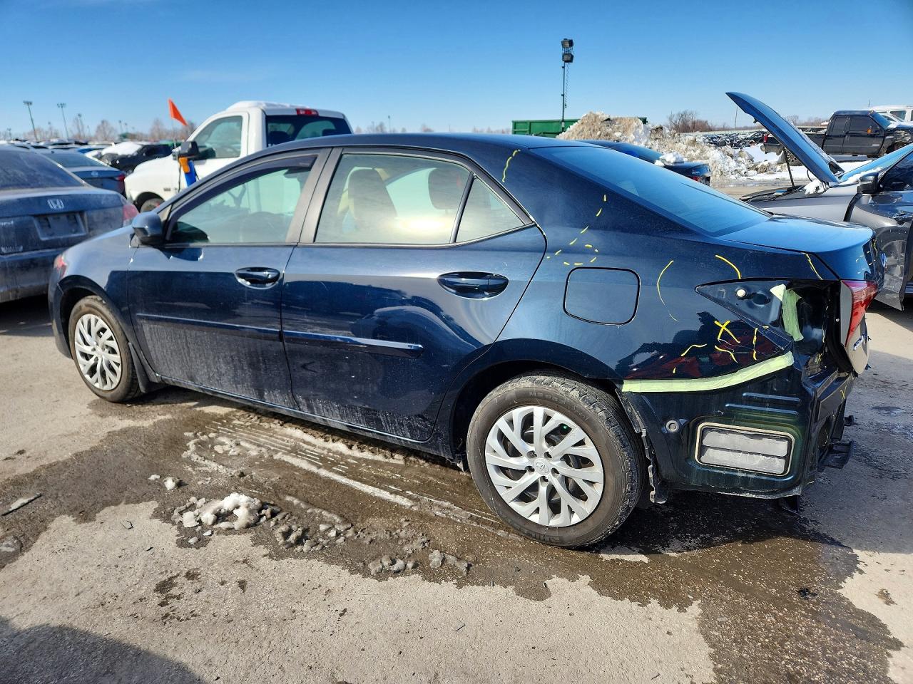 2018 TOYOTA COROLLA L photo 4