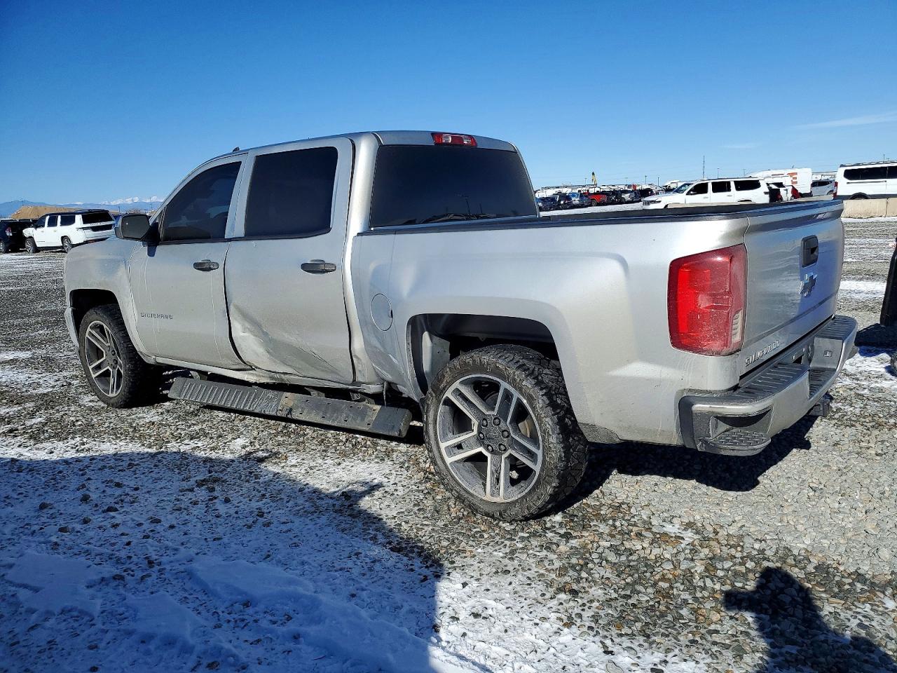 2018 CHEVROLET SILVERADO K1500 CUSTOM photo 2