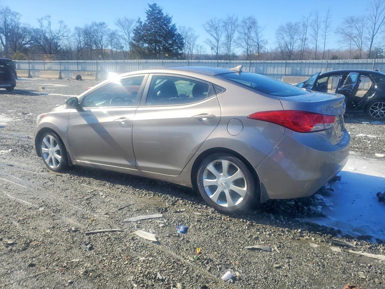 2013 HYUNDAI ELANTRA LIMITED photo 3