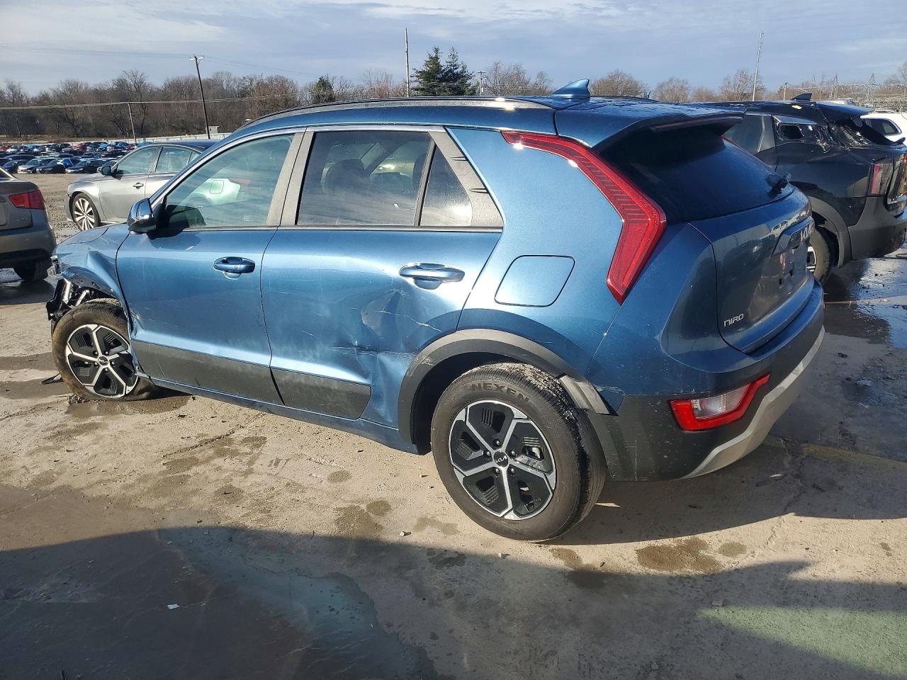 2024 KIA NIRO EX photo 2