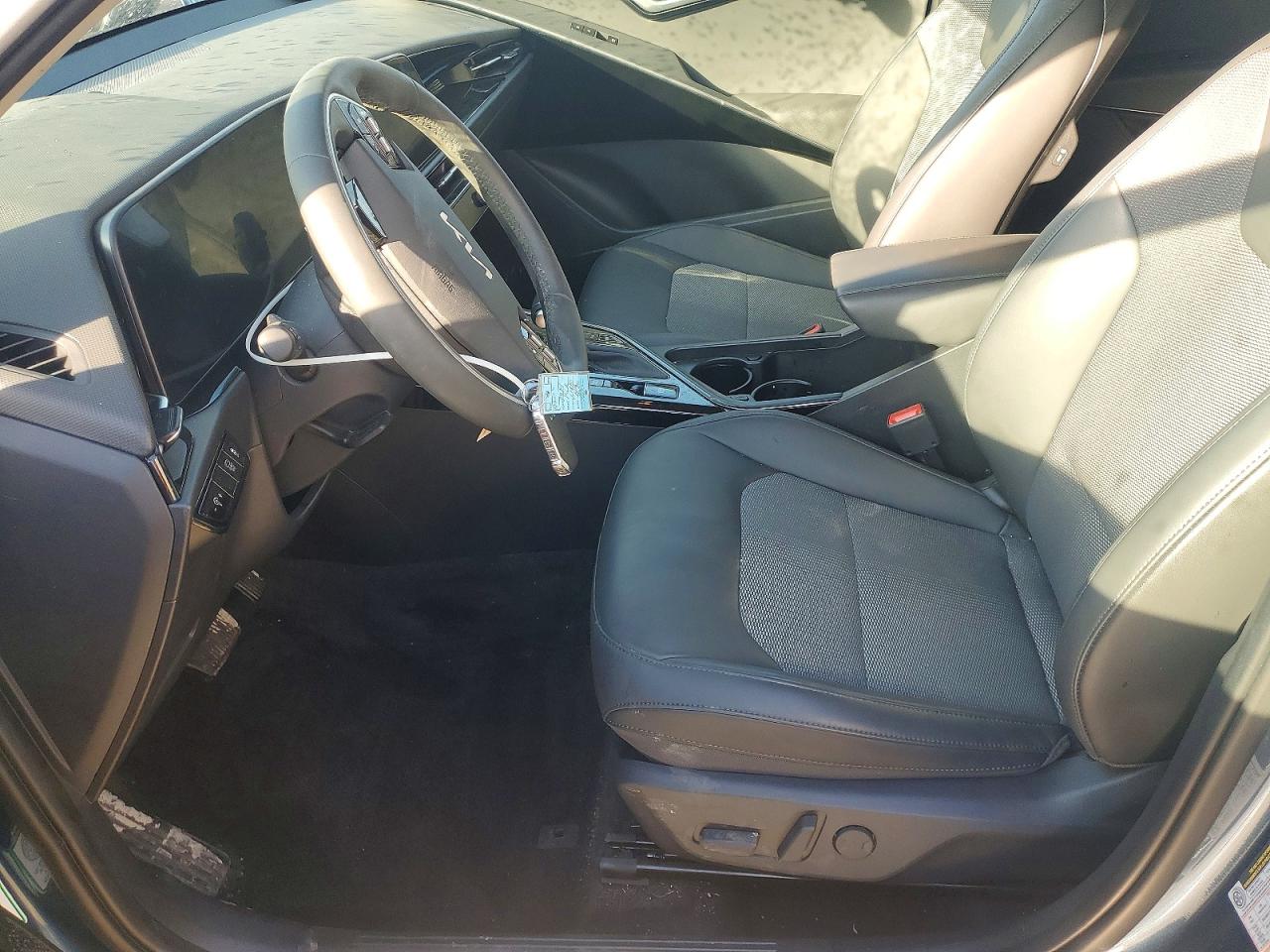 2024 KIA NIRO EX photo 7