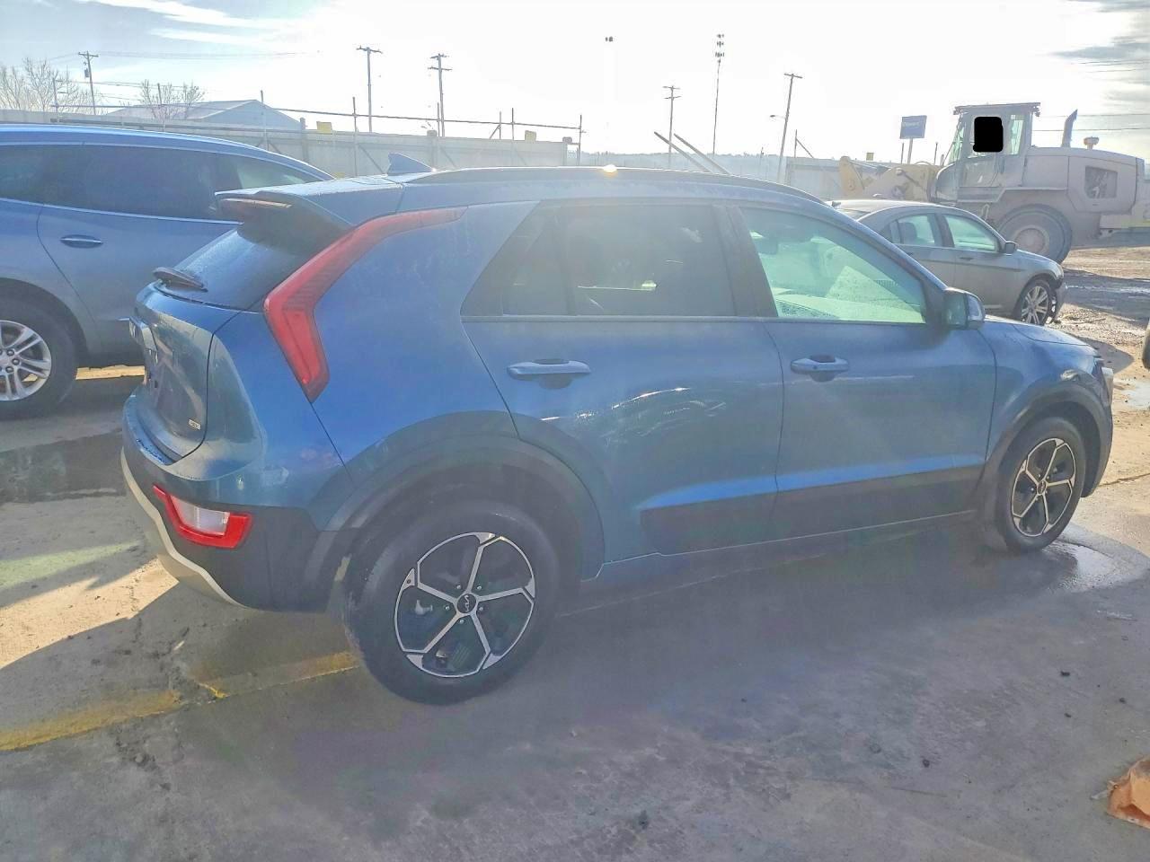 2024 KIA NIRO EX photo 3