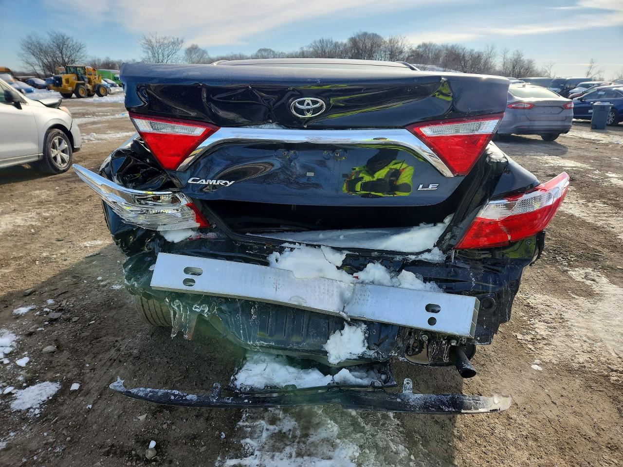 2017 TOYOTA CAMRY LE photo 11