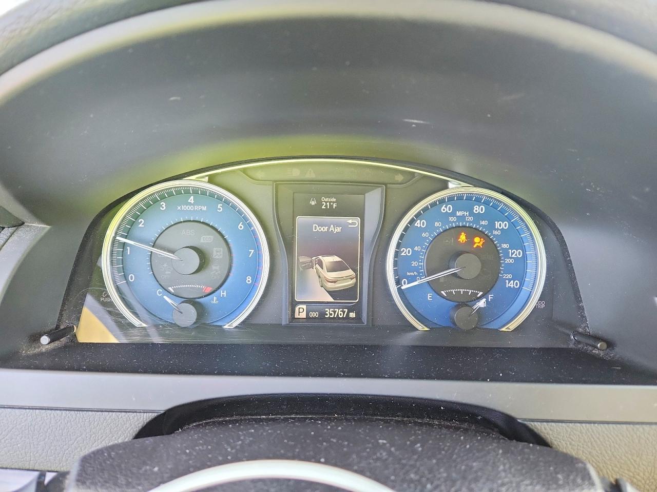 2017 TOYOTA CAMRY LE photo 17