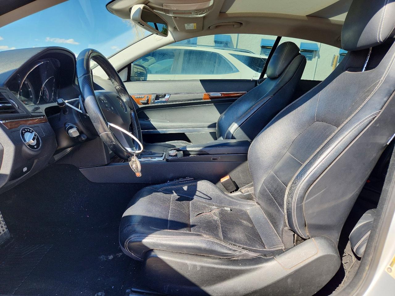 2010 MERCEDES-BENZ E 350 photo 13