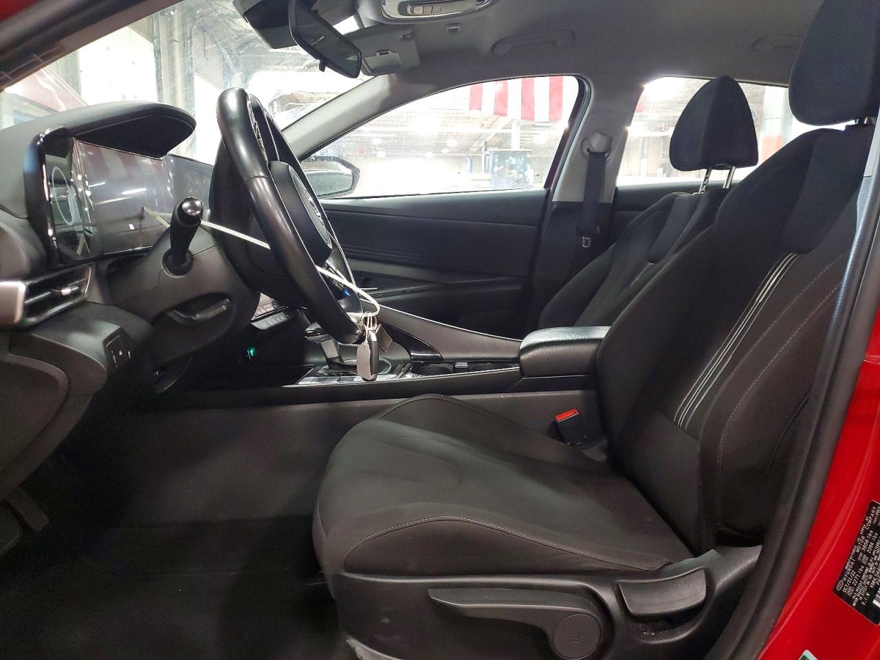2023 HYUNDAI ELANTRA SEL photo 13
