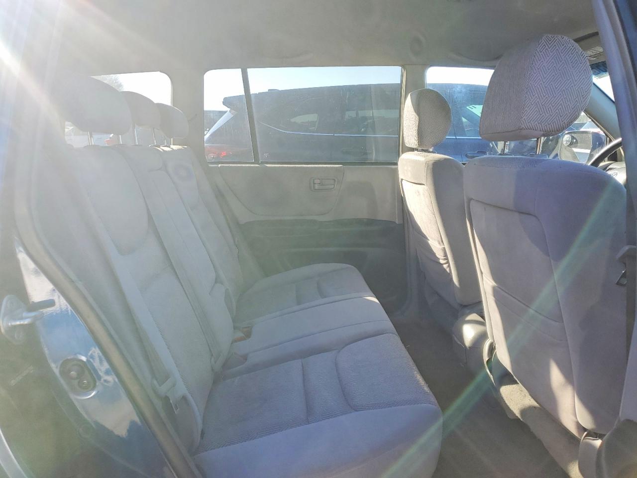 2003 TOYOTA HIGHLANDER photo 10