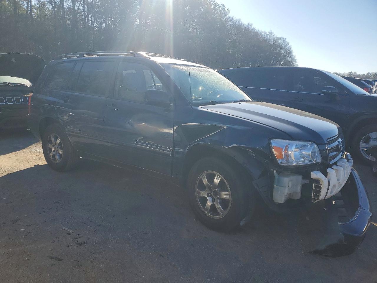 2003 TOYOTA HIGHLANDER photo 4