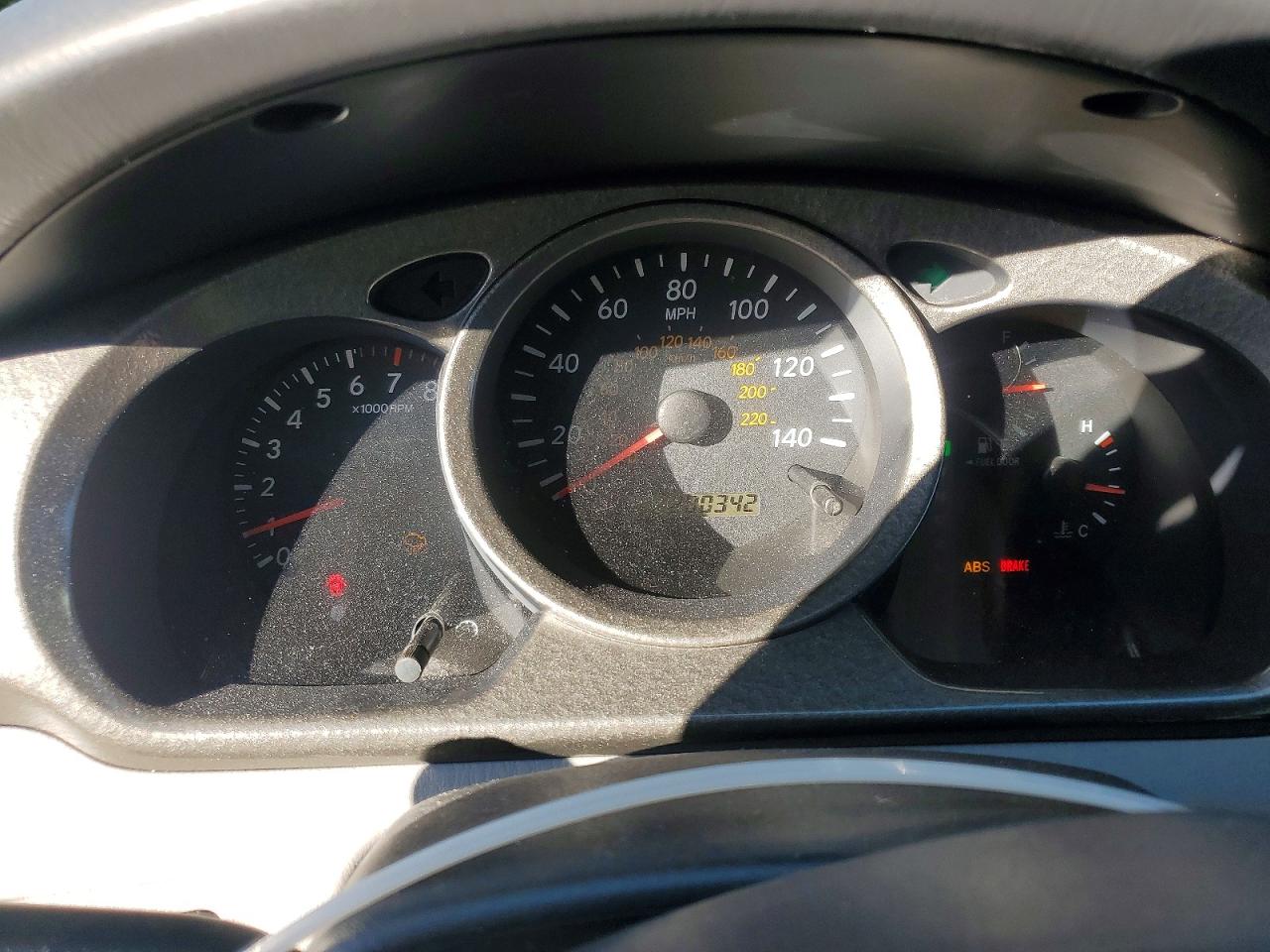 2003 TOYOTA HIGHLANDER photo 9