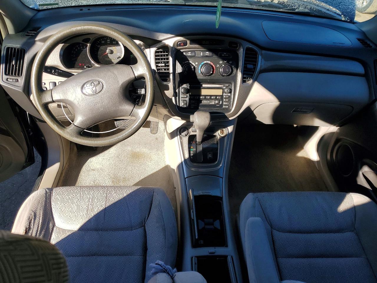 2003 TOYOTA HIGHLANDER photo 8