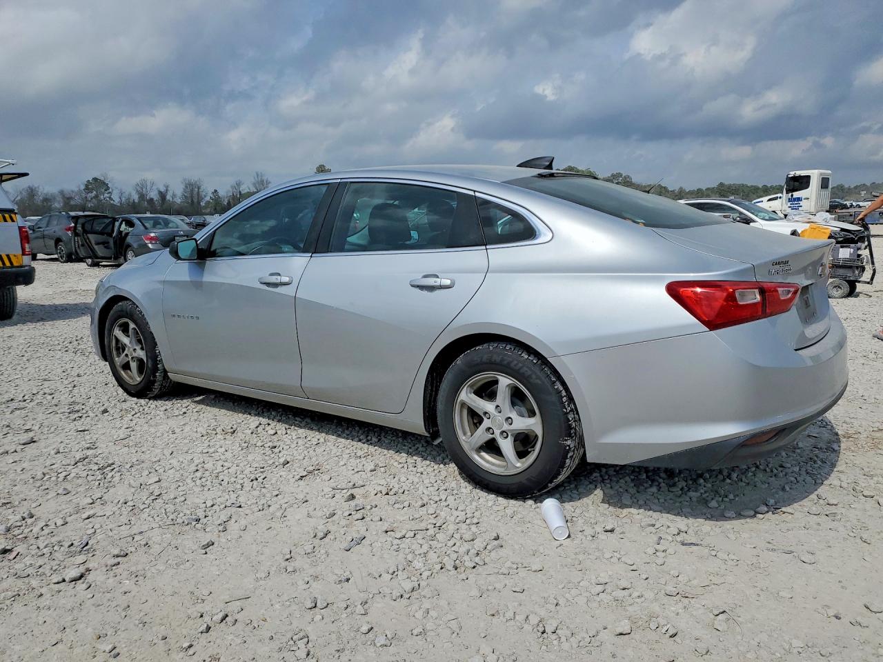 2017 CHEVROLET MALIBU LS photo 3