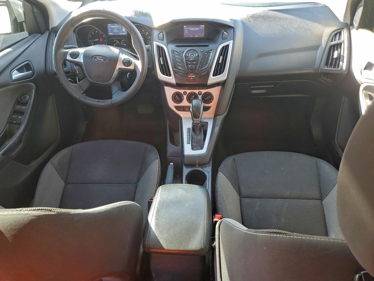 2014 FORD FOCUS SE photo 15