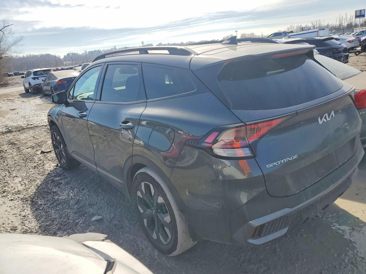 2023 KIA SPORTAGE X-LINE PRESTIGE photo 3