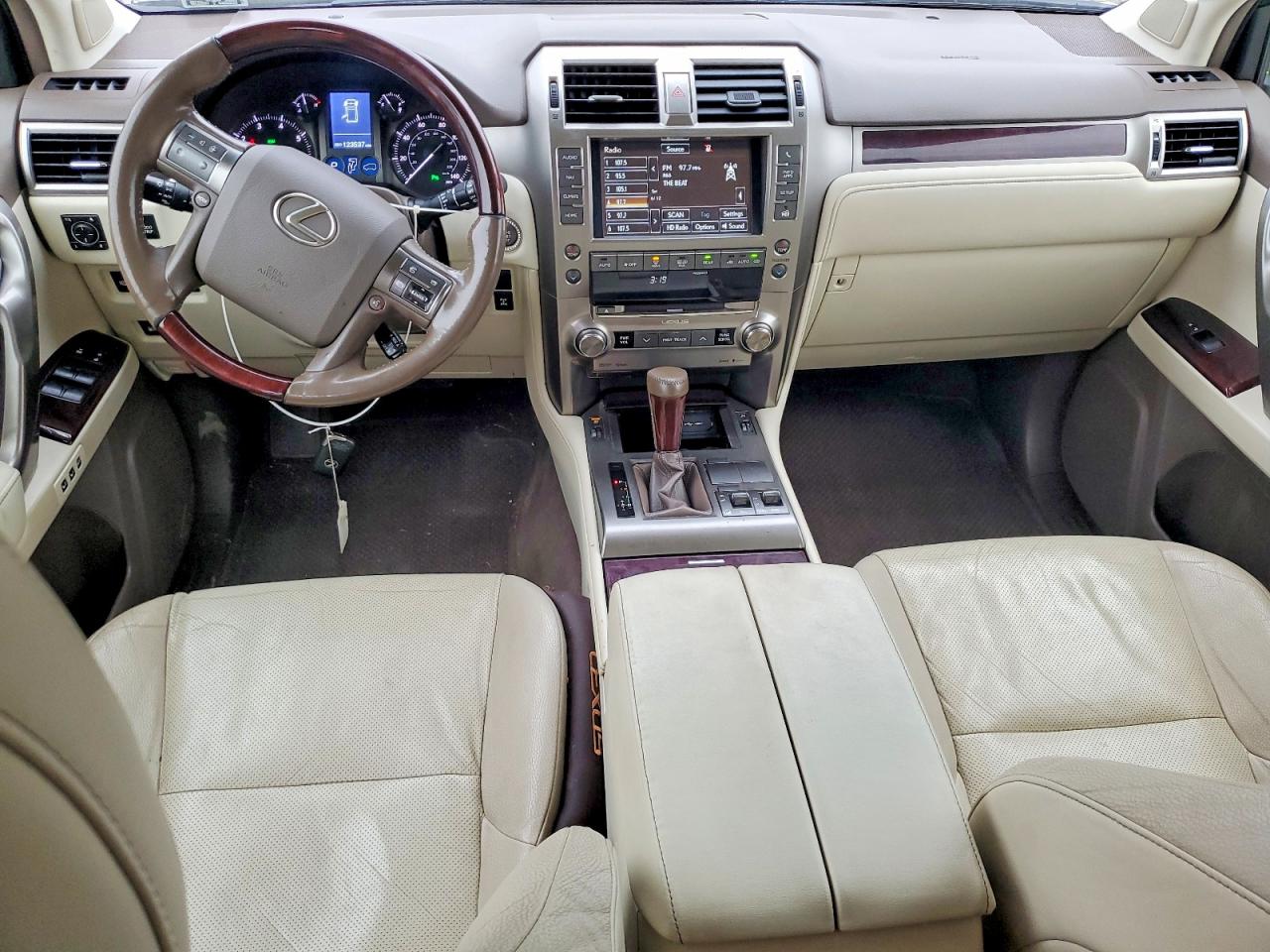 2016 LEXUS GX 460 photo 8
