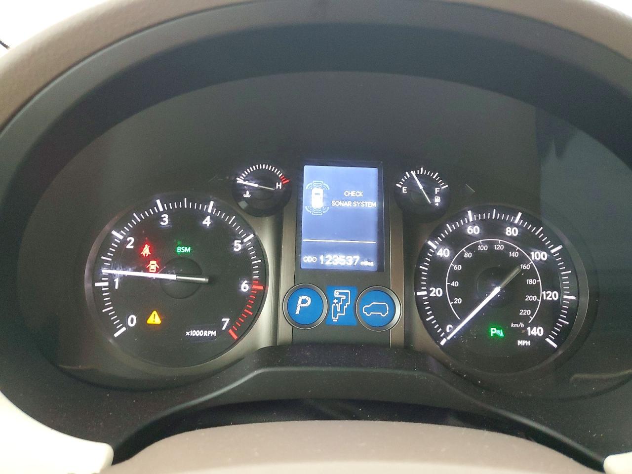 2016 LEXUS GX 460 photo 9