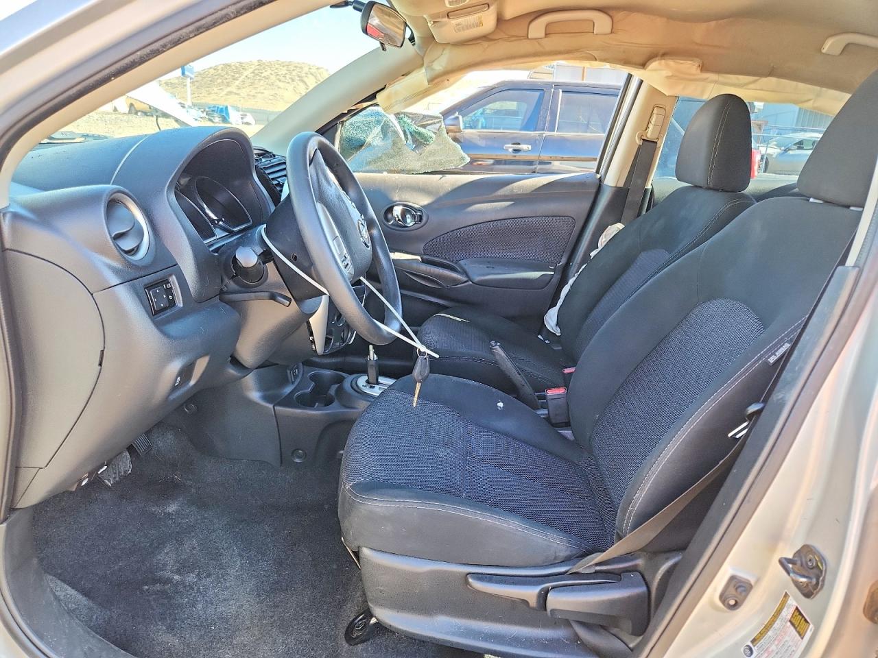 2019 NISSAN VERSA S photo 7