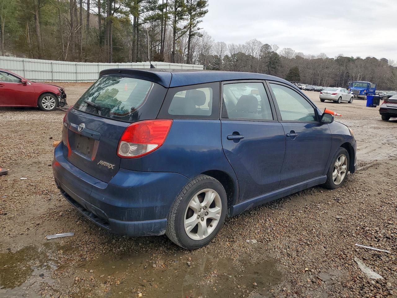 2004 TOYOTA COROLLA MATRIX XR photo 5