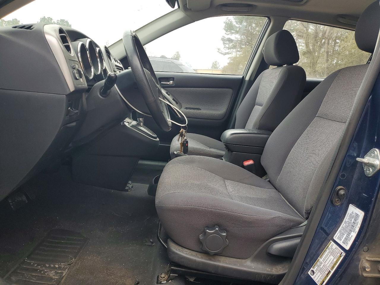 2004 TOYOTA COROLLA MATRIX XR photo 13
