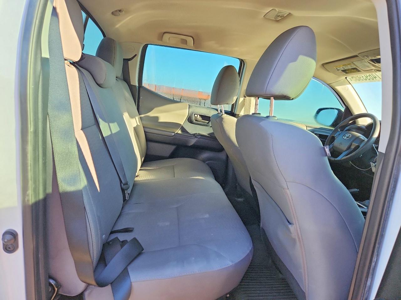 2017 TOYOTA TACOMA DOUBLE CAB photo 10
