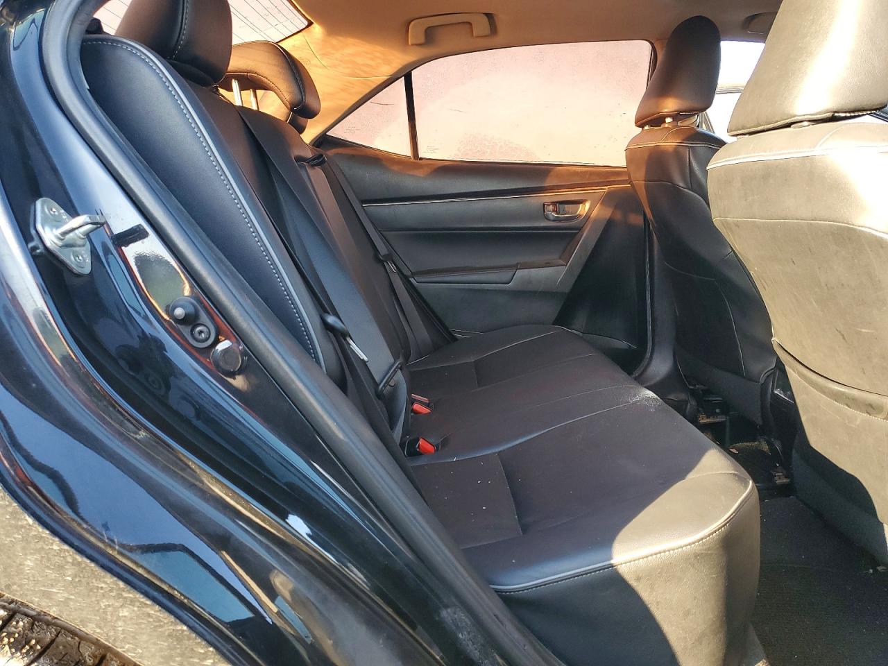 2018 TOYOTA COROLLA L photo 19