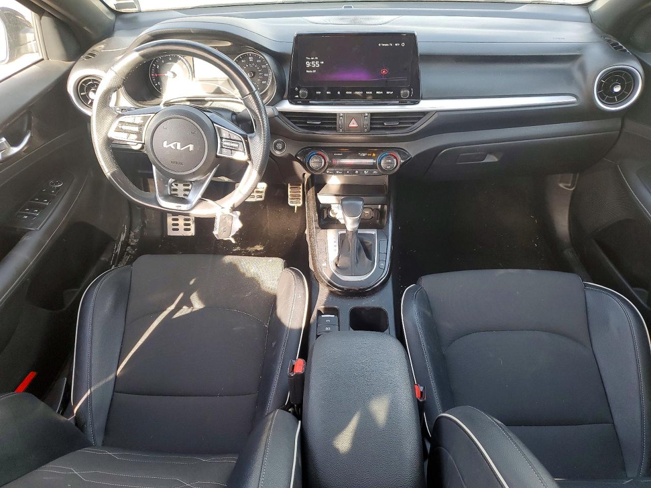 2024 KIA FORTE GT LINE photo 15