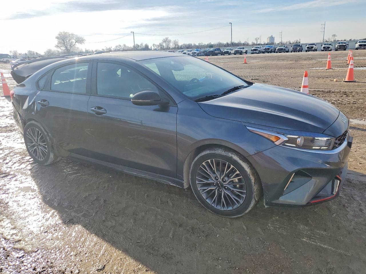 2024 KIA FORTE GT LINE photo 7