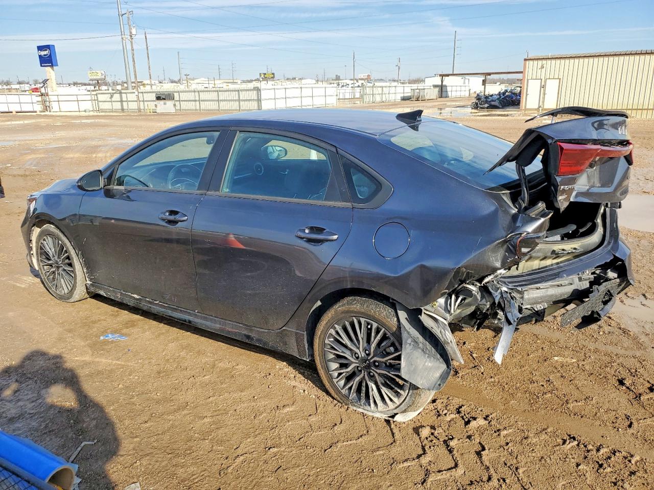 2024 KIA FORTE GT LINE photo 3