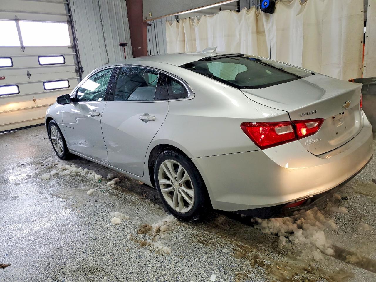 2016 CHEVROLET MALIBU LT photo 3