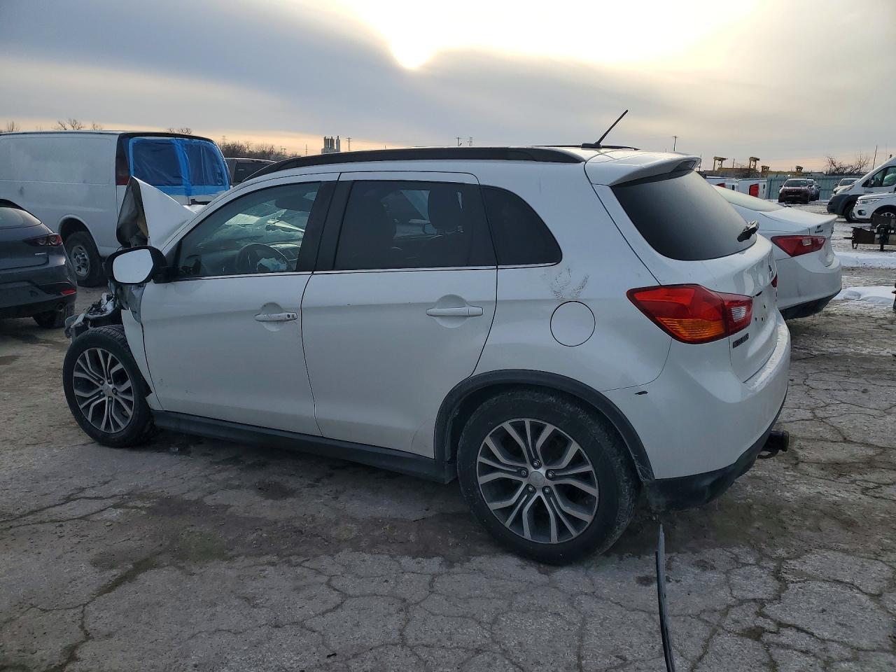 2016 MITSUBISHI OUTLANDER SPORT SEL photo 2