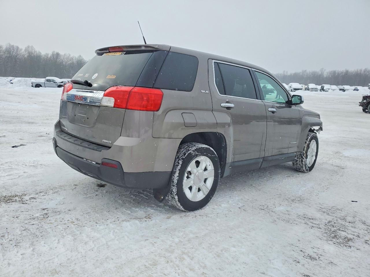 2012 GMC TERRAIN SLE photo 5