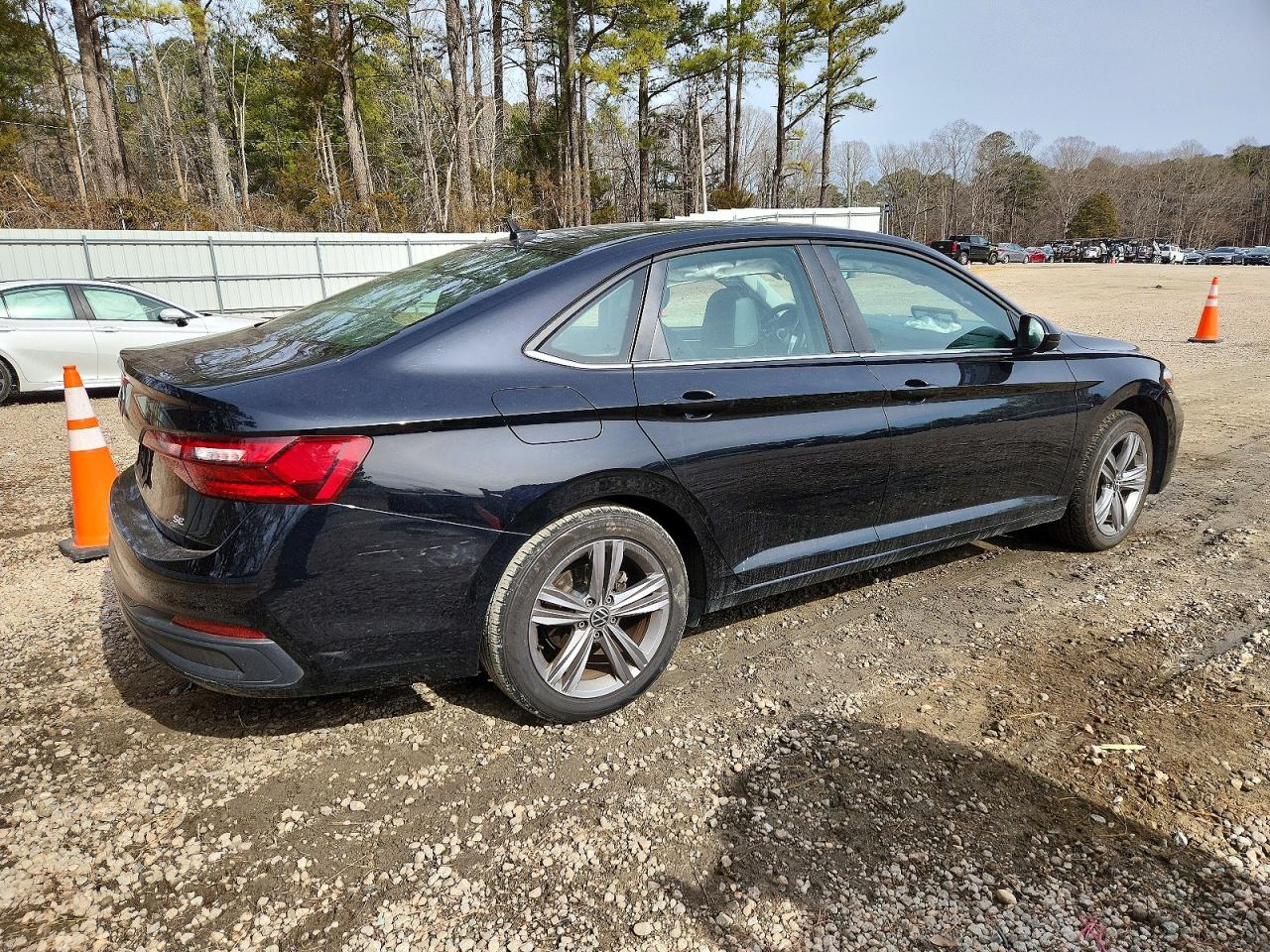 2024 VOLKSWAGEN JETTA SE photo 5
