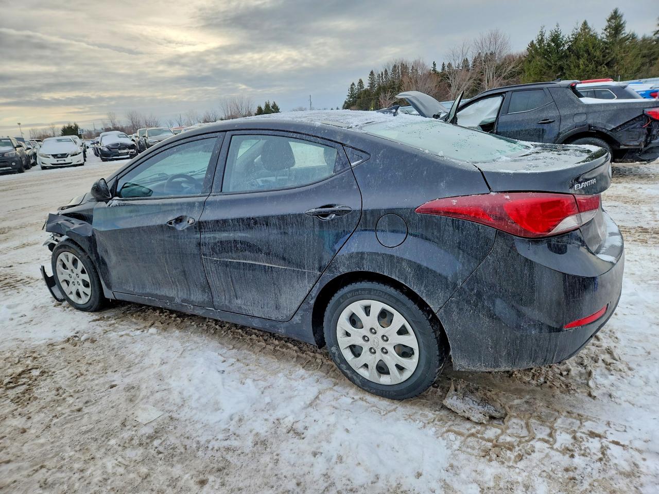 2016 HYUNDAI ELANTRA SE photo 2