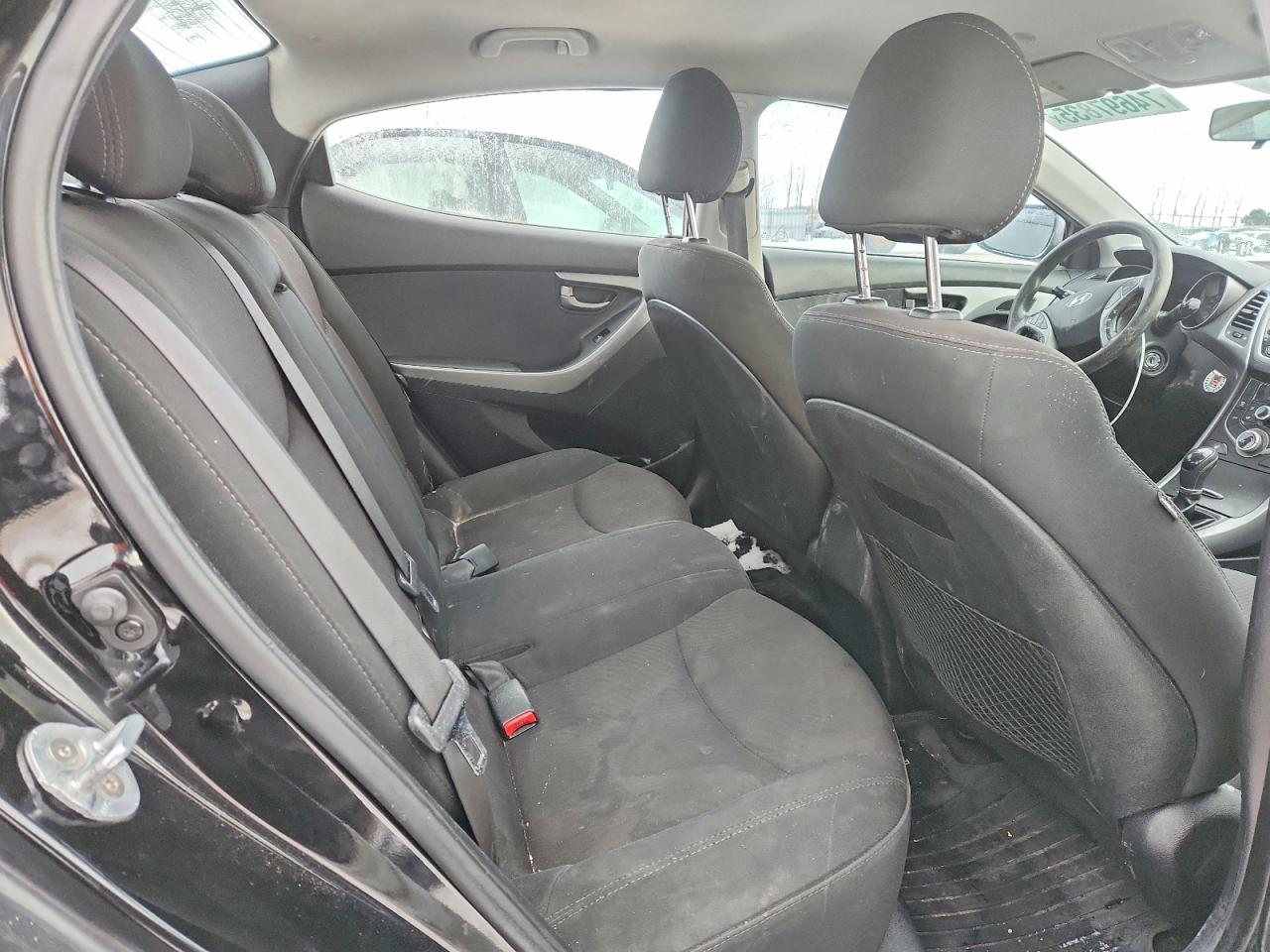 2016 HYUNDAI ELANTRA SE photo 10