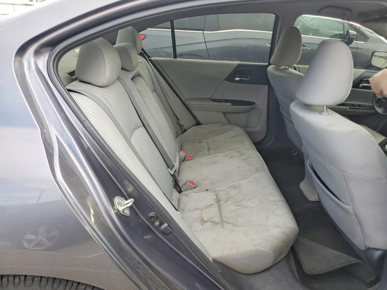 2017 HONDA ACCORD LX photo 19